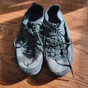 Patagonia Men's Black and Gray Athletic Shoes